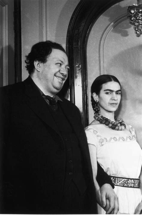  Yükselen Başarı: Frida Kahlo'nun Biyografisi ve 1938’de Paris'teki Sergisi